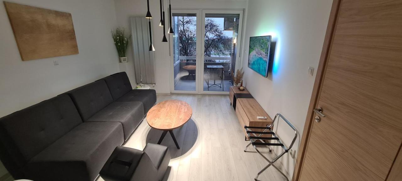 Apartment Sand - Entry With Pin 0 - 24H, Luxury Massage Chair Free Cancellation 24 Hours Before Check In Славонський Брод Екстер'єр фото